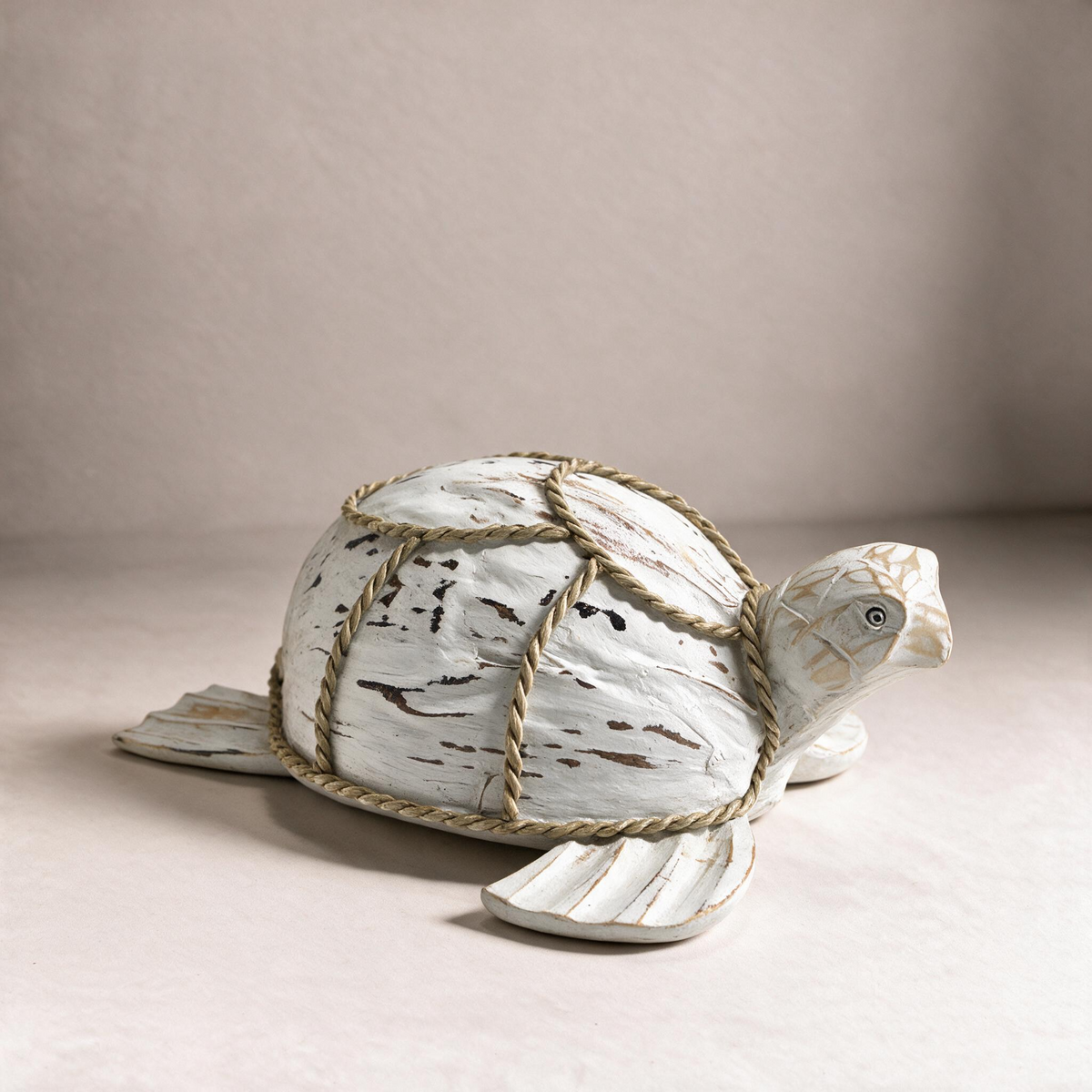 Turtle Decor white