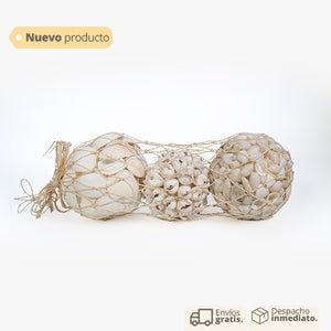 Set de esferas decorativas en porcelana con diseño de conchas marinas