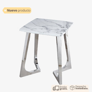 Mesa auxiliar de mármol con base metálica plateada
