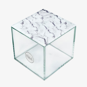 Los joyeros, escuche, cofre decorativos de Vertihome son ideal para proteger tus collares, aretes, manillas y demás accesorios, estos darán un toque muy elegante y moderno a tus muebles y repisas, su principal función es hacer juego con tus ambientes o resaltar tus espacios sociales.