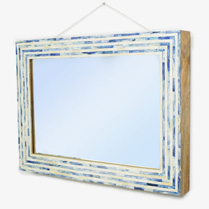 Para Vertihome los espejos en la decoración son indispensables ya que los espejos ayudan a darle amplitud a tus espacios. Puedes ponerlo de forma horizontal o vertical en una habitación o hall de tu casa.