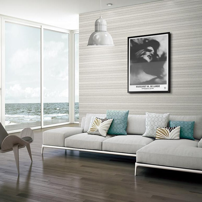 ¡Ideal para espacios confortables para su hogar!, la colección de Papel Colgadura Amarti expresa sobriedad, elegancia y calma, mediante la texturización del papel mezclado con sus diseños minimalistas inspirados en figuras geométricas y gama de colores tierra cálidos.