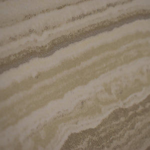 ¡Ideal para cualquier ambiente de interiores! la colección de Papel Colgadura Luxor expresa elegancia, modernidad e irreverencia; la textura del papel realza la apariencia en cada uno de sus diseños, los efectos metalizados y marmolizados generan un estado óptico diferencial.