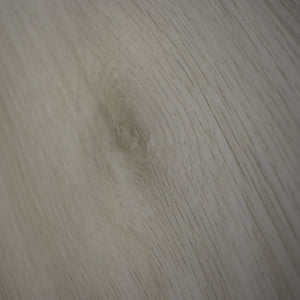Los pisos en vinilo son una gran alternativa para los interiores. Sus materiales y acabados los hacen resistente y elegantes. Crearas un ambiente agradable con la misma calidez que sientes con la madera natural. Instalación fácil y rápida, colores, laminas, instalación gratis, salar, comedores, habitación, instalación en Bogotá, instalación en barranquilla.