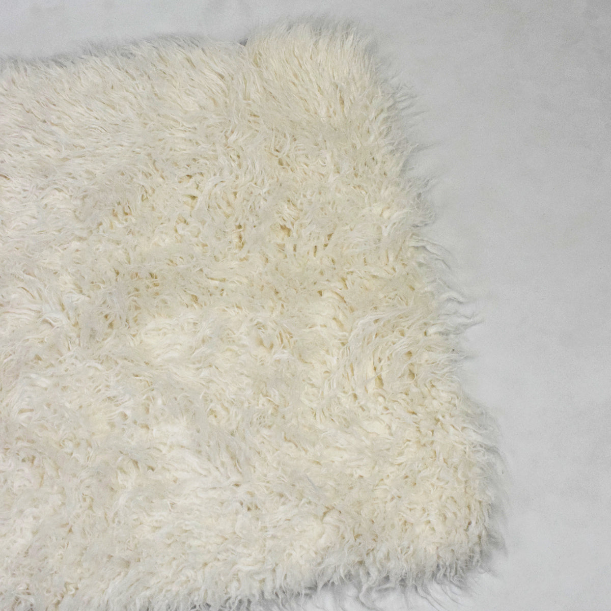 Las Alfombras que encuentras en Vertihome son perfectas para darle un toque especial y además de complementar, resaltar los espacios de tu hogar.