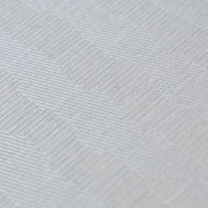 Ideal para espacios confortables para su hogar!, la colección de Papel Colgadura Amarti expresa sobriedad, elegancia y calma, mediante la texturización del papel mezclado con sus diseños minimalistas inspirados en figuras geométricas y gama de colores tierra cálidos.