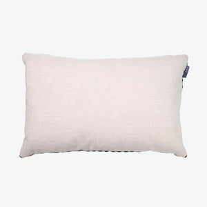 cojín rectangular negro con rombos blancos en algodón relleno de pluma vertihome