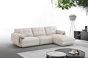 Sofá moderno beige de 3 puestos con chaise lounge y apoyador