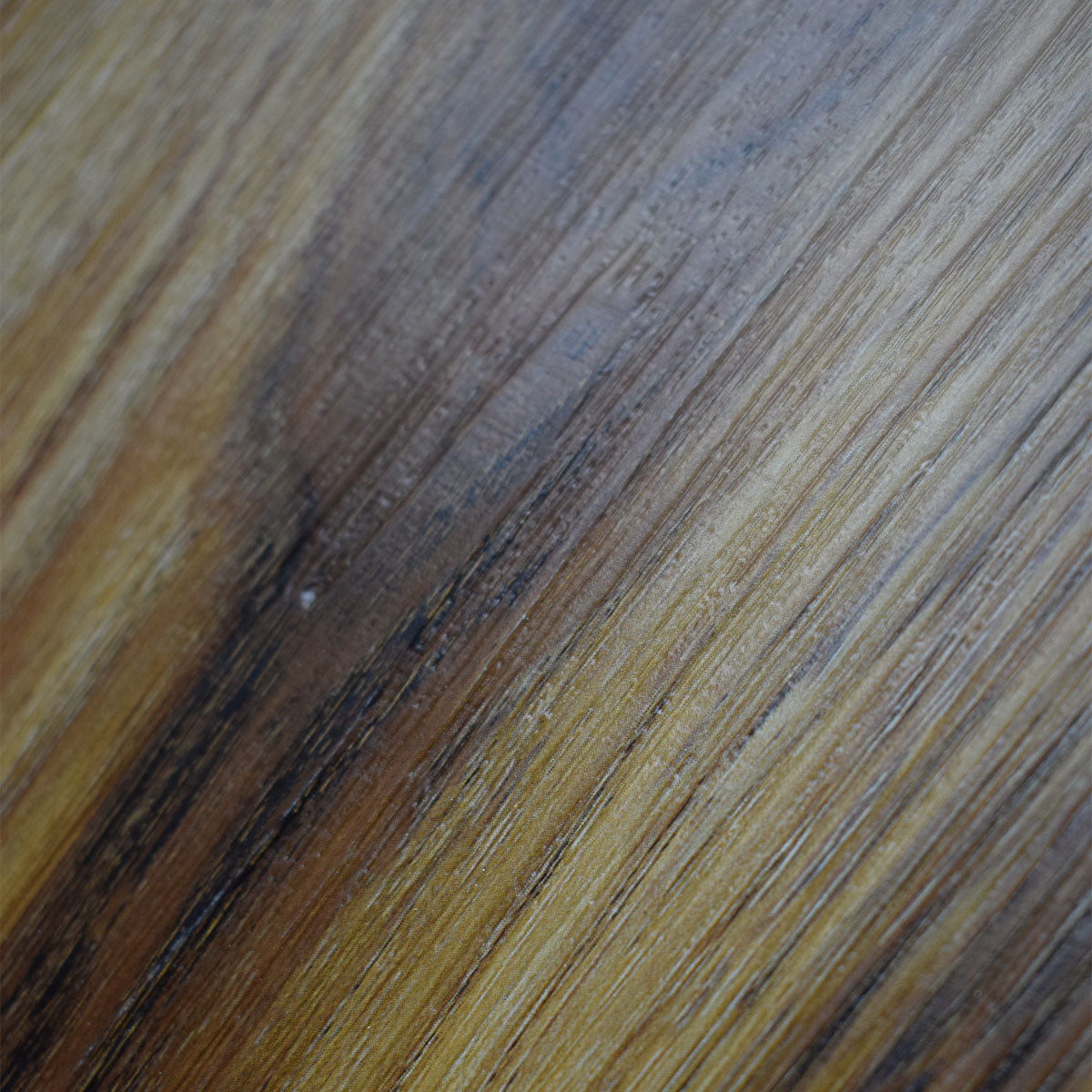 Los pisos en vinilo son una gran alternativa para los interiores. Sus materiales y acabados los hacen resistente y elegantes. Crearas un ambiente agradable con la misma calidez que sientes con la madera natural. Instalación fácil y rápida, colores, laminas, instalación gratis, salar, comedores, habitación, instalación en Bogotá, instalación en barranquilla.