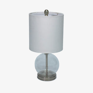 Ofrecemos conceptos diferentes en lamparas de mesa, manteniendo la elegancia para tus habitaciones, sala, comedor o espacio que desees. La iluminación es un elemento muy relevante para hacer resaltar espacios oscuros o donde la luz natural no llega, logrando dar ese toque diferencial y moderno.