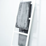 Manta Gris Backsheep Throw