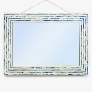 Para Vertihome los espejos en la decoración son indispensables ya que los espejos ayudan a darle amplitud a tus espacios. Puedes ponerlo de forma horizontal o vertical en una habitación o hall de tu casa. 
