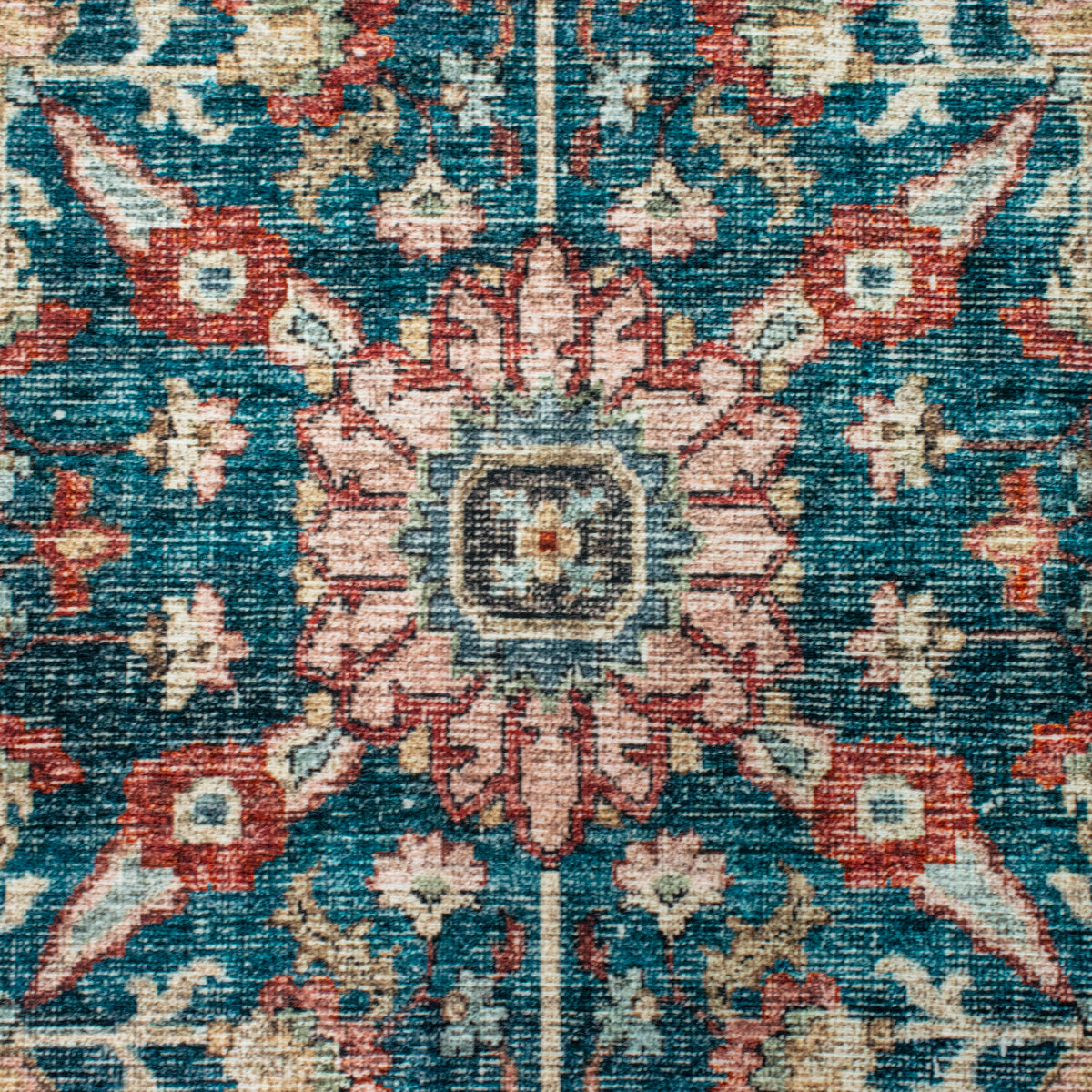 Las Alfombras que encuentras en Vertihome son perfectas para darle un toque especial y además de complementar, resaltar los espacios de tu hogar.