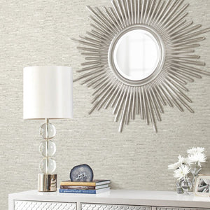 ¡Ideal para espacios confortables para su hogar!, la colección de Papel Colgadura Amarti expresa sobriedad, elegancia y calma, mediante la texturización del papel mezclado con sus diseños minimalistas inspirados en figuras geométricas y gama de colores tierra cálidos.