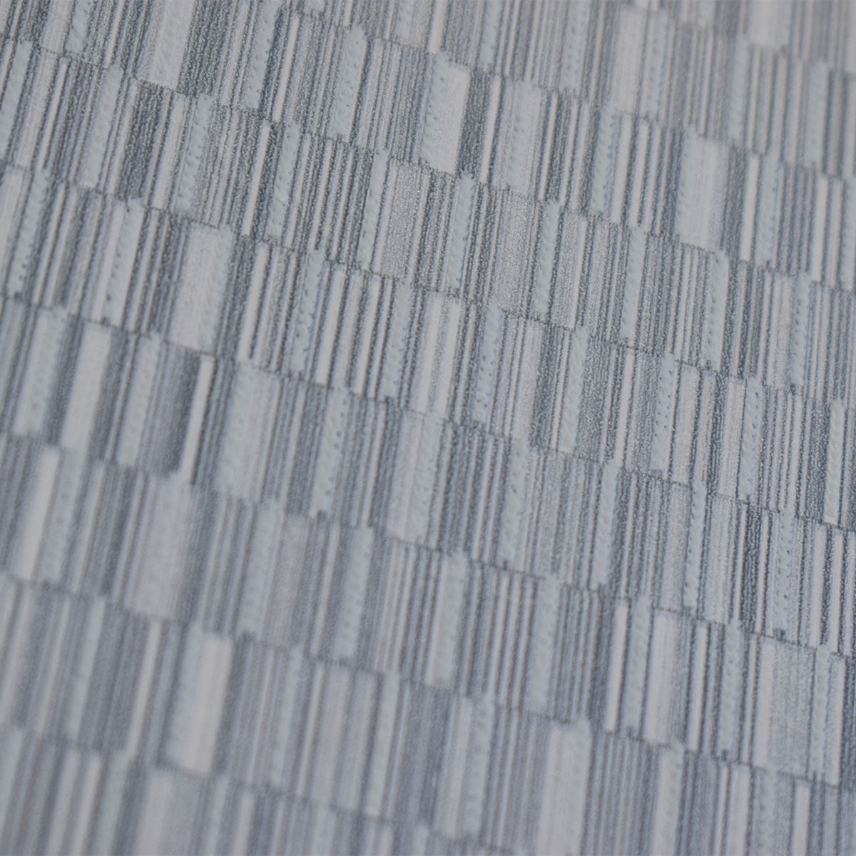 Ideal para espacios confortables para su hogar!, la colección de Papel Colgadura Amarti expresa sobriedad, elegancia y calma, mediante la texturización del papel mezclado con sus diseños minimalistas inspirados en figuras geométricas y gama de colores tierra cálidos.