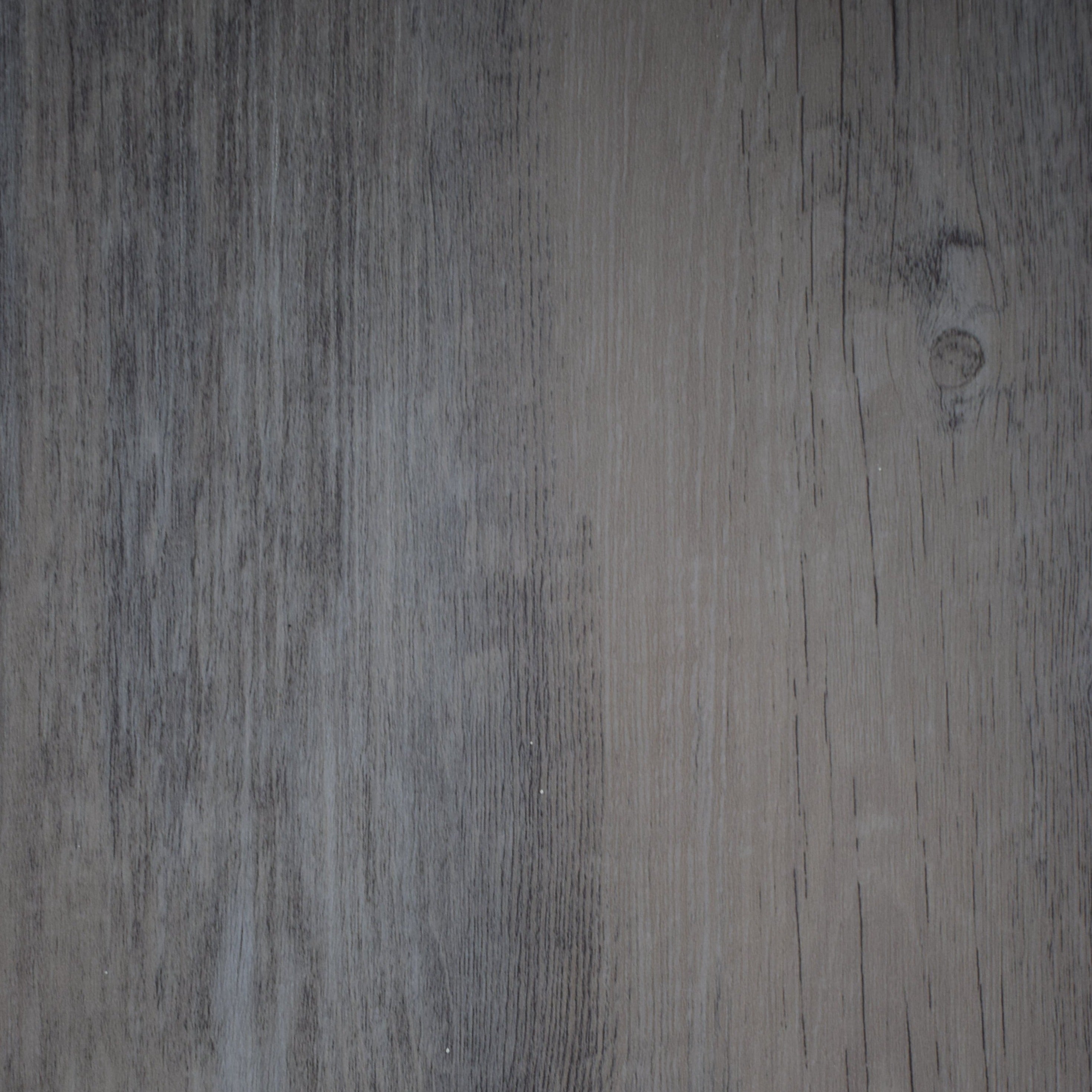 Los pisos en vinilo son una gran alternativa para los interiores. Sus materiales y acabados los hacen resistente y elegantes. Crearas un ambiente agradable con la misma calidez que sientes con la madera natural. Instalación fácil y rápida, colores, laminas, instalación gratis, salar, comedores, habitación, instalación en Bogotá, instalación en barranquilla.