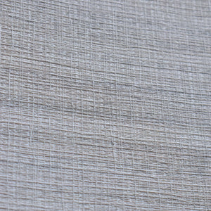 ¡Ideal para espacios confortables para su hogar!, la colección de Papel Colgadura Amarti expresa sobriedad, elegancia y calma, mediante la texturización del papel mezclado con sus diseños minimalistas inspirados en figuras geométricas y gama de colores tierra cálidos.