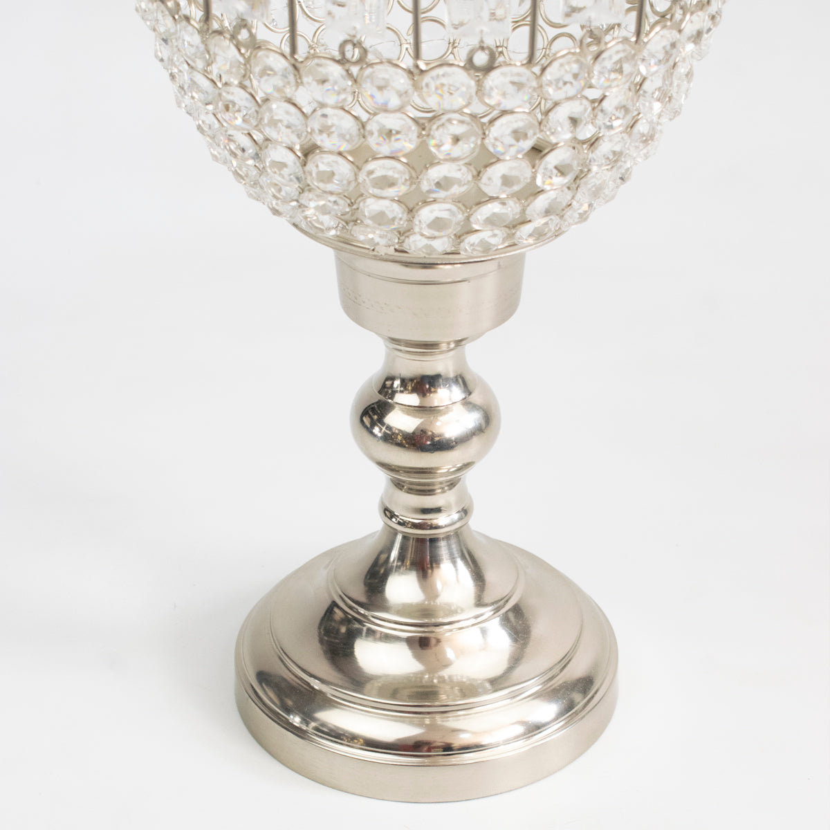 Copa con un concepto diferente manteniendo la elegancia y resaltando tus salas, comedor o los espacio que desees.  