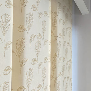 El panel Japones Blackout Deluxe es perfecto para decorar tus salas, balcones y comedores dándoles un toque de vida y energía. Permite bloquear el paso de la luz para que regules la luminosidad de tus ambientes, fácil de combinar con tus muebles y accesorios. 