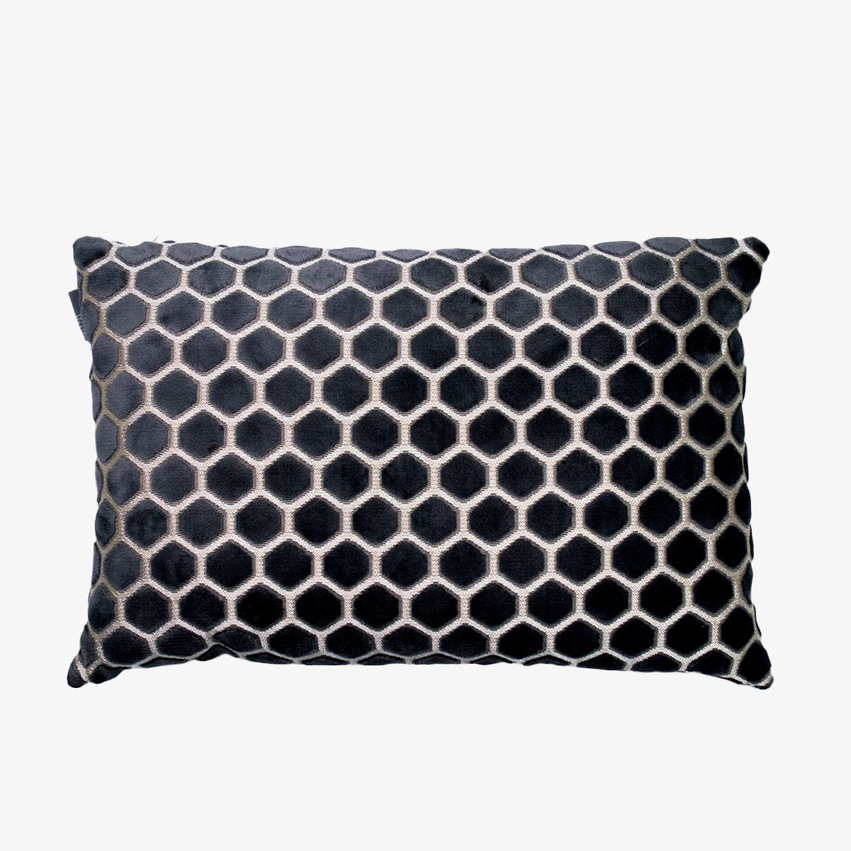 cojín rectangular negro con rombos blancos en algodón relleno de pluma vertihome