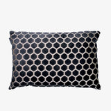 cojín rectangular negro con rombos blancos en algodón relleno de pluma vertihome