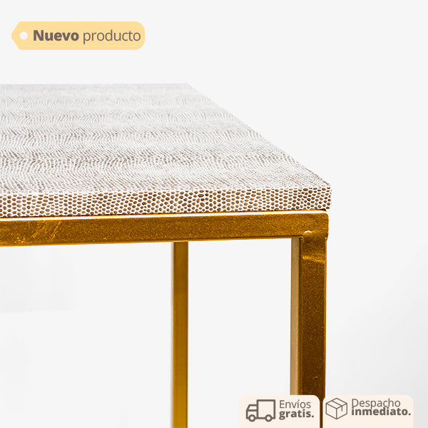 consola rectangular dorada y café en metal y cuerina para recibidores vertihome