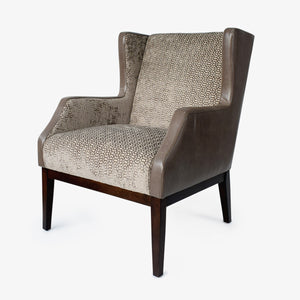 sillón auxiliar gris tapizado en poliéster con base de madera